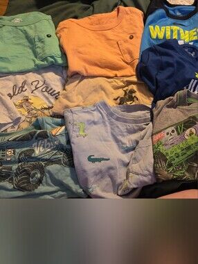 9 Kids Short Sleeve T-Shirts - Assorted Colors